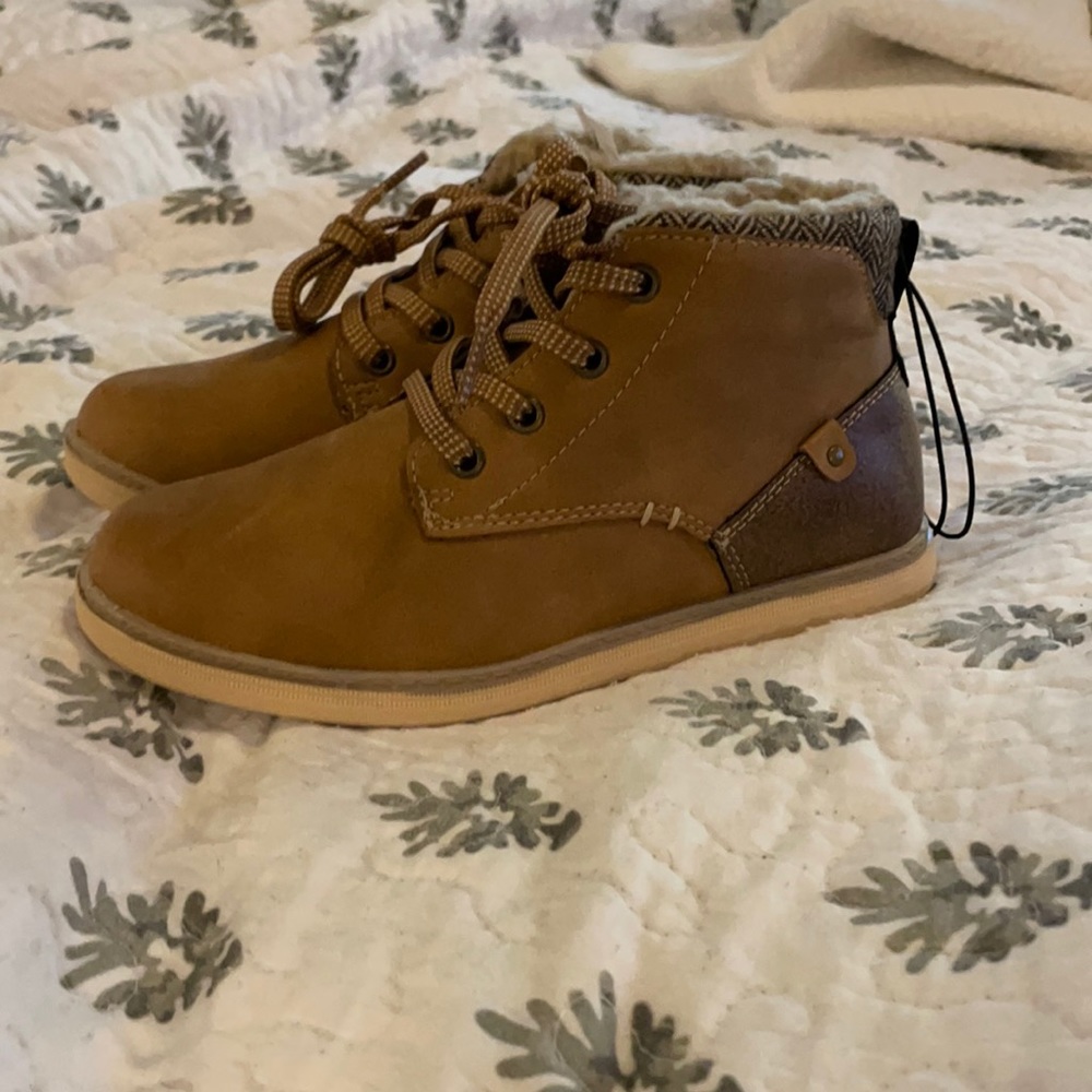 Brown sherpa lined boots BRAND NEW WITH TAGS